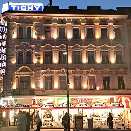Astoria Central Appartement 10 Minutes To Downtown Wien Eksteriør billede